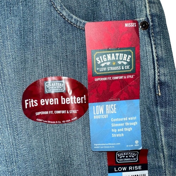 Signature Levi Strauss low rise bootcut Womens jeans, NWT, size 14 misses - Picture 9 of 9
